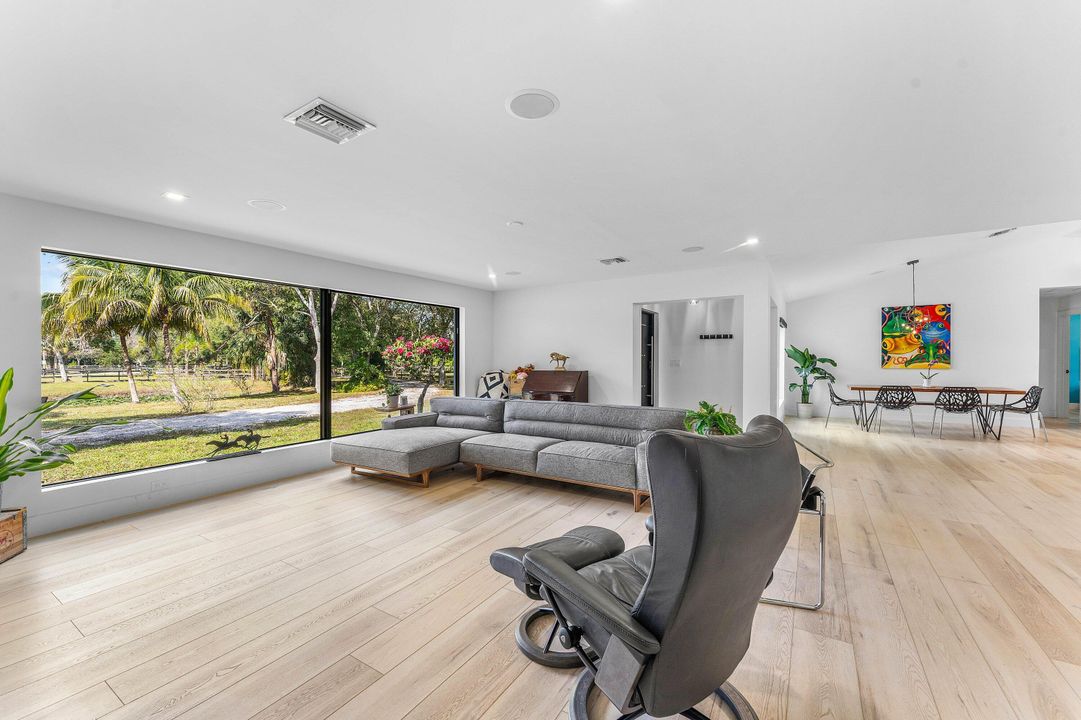 En Venta: $1,395,000 (4 camas, 3 baños, 2936 Pies cuadrados)