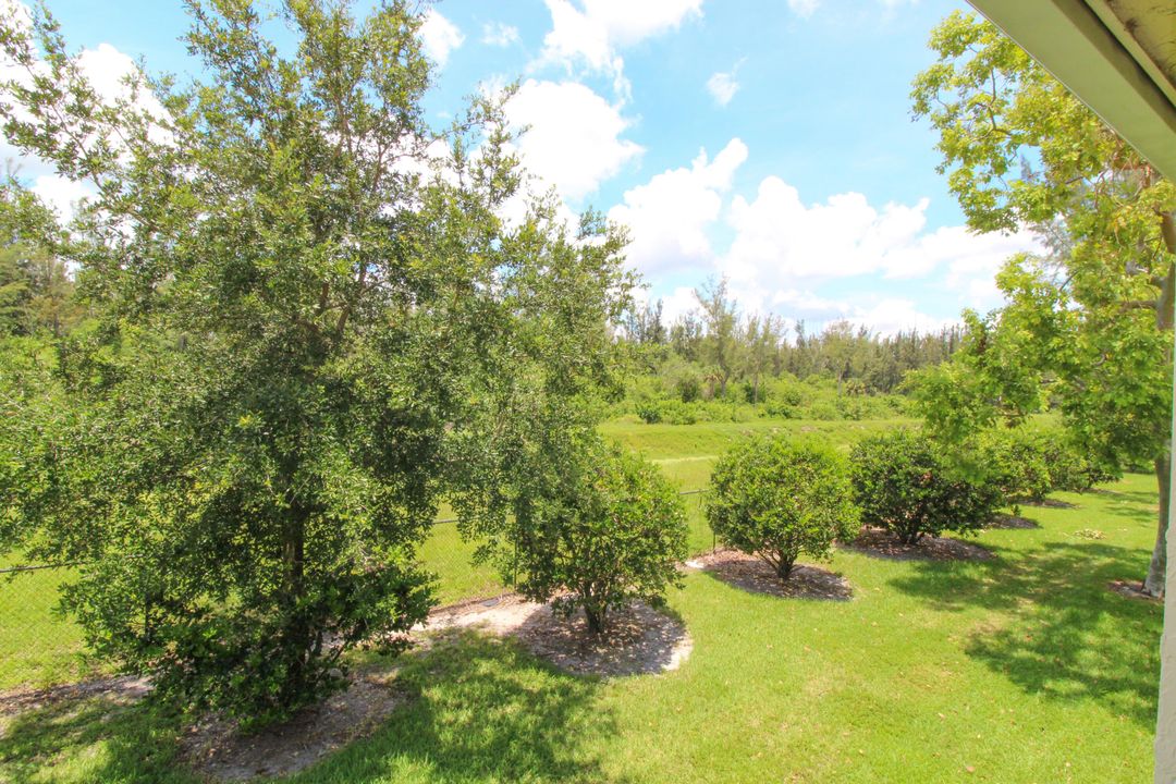 For Sale: $299,900 (3 beds, 2 baths, 1156 Square Feet)