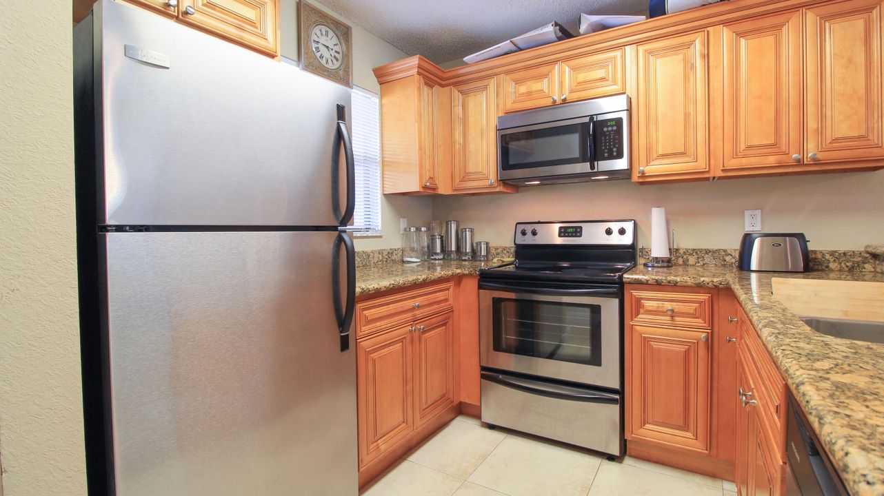For Sale: $299,900 (3 beds, 2 baths, 1156 Square Feet)