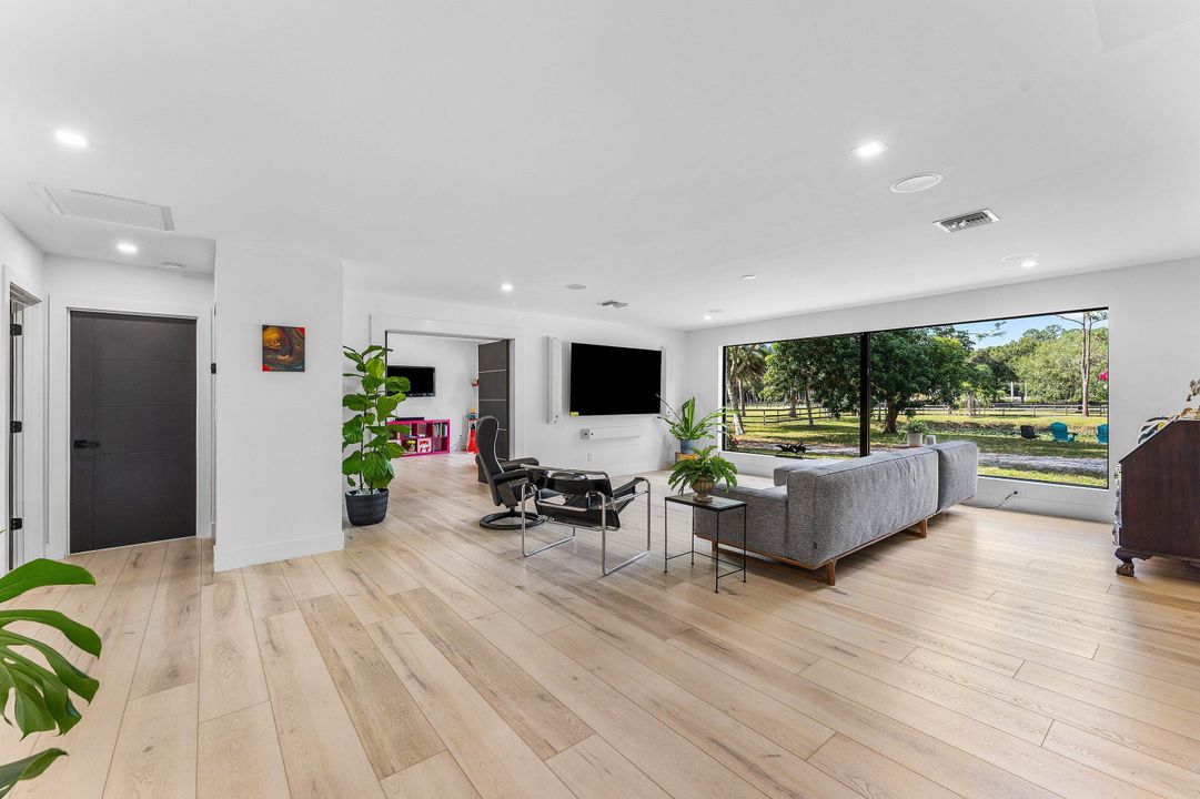 En Venta: $1,395,000 (4 camas, 3 baños, 2936 Pies cuadrados)