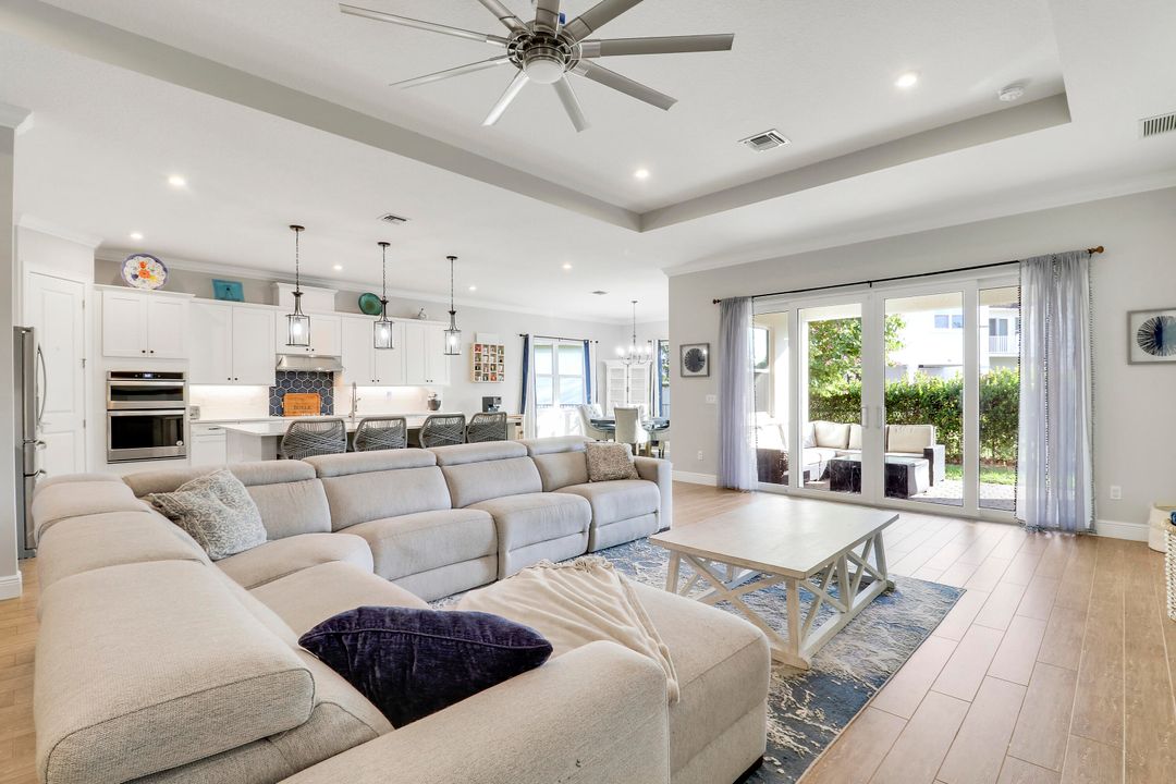 For Sale: $975,000 (4 beds, 3 baths, 3015 Square Feet)