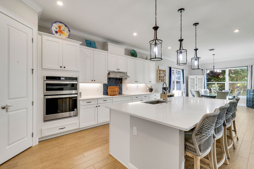 For Sale: $975,000 (4 beds, 3 baths, 3015 Square Feet)