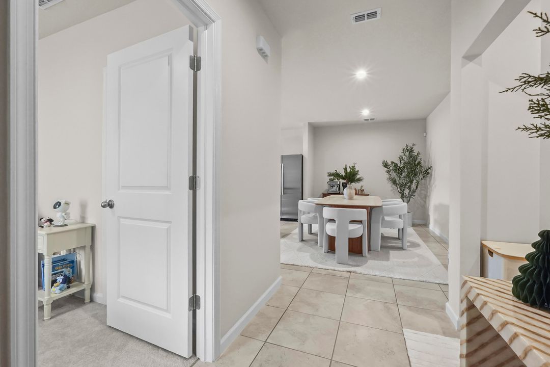 For Rent: $2,400 (3 beds, 2 baths, 1503 Square Feet)