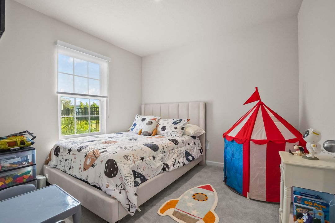 For Rent: $2,400 (3 beds, 2 baths, 1503 Square Feet)