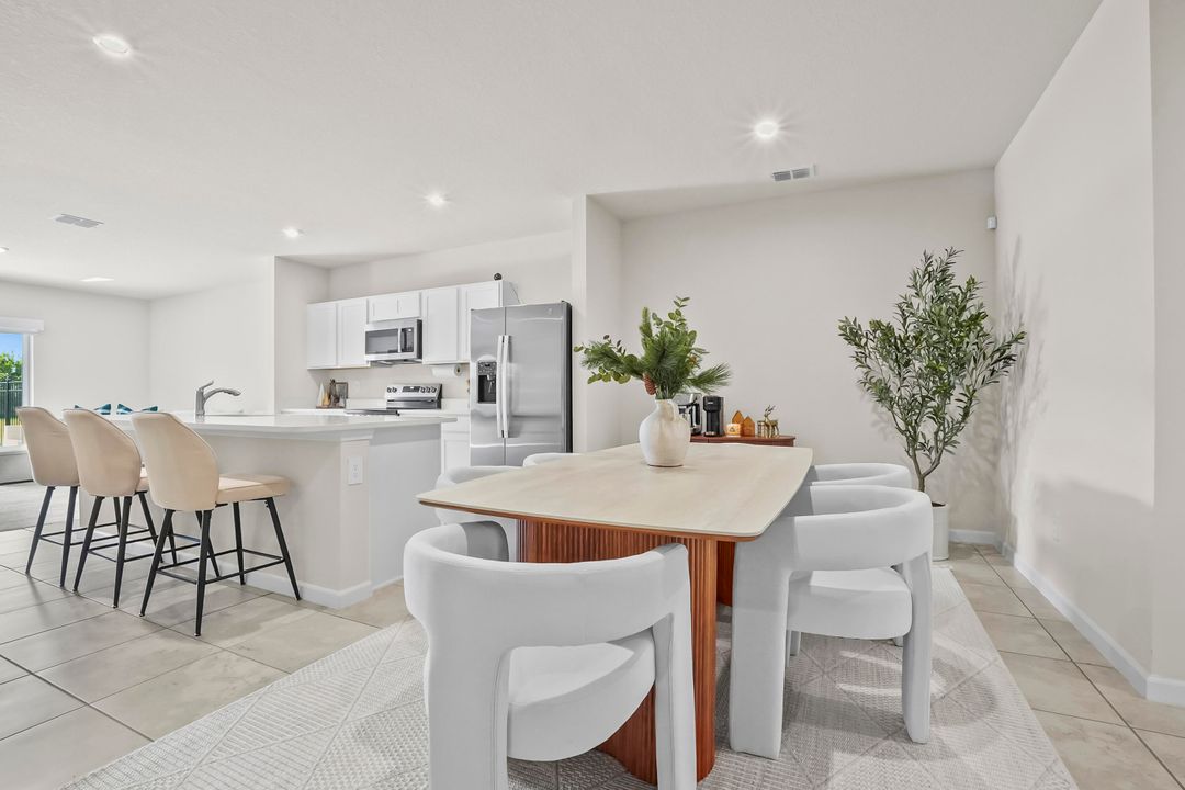 For Rent: $2,400 (3 beds, 2 baths, 1503 Square Feet)