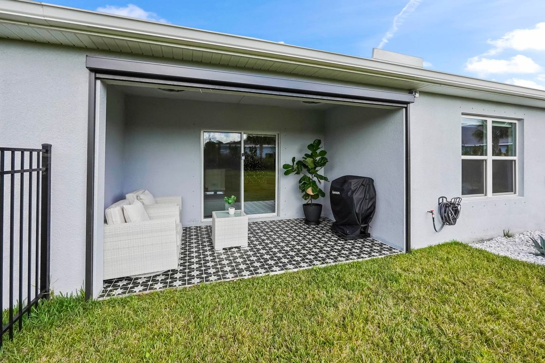 For Rent: $2,400 (3 beds, 2 baths, 1503 Square Feet)