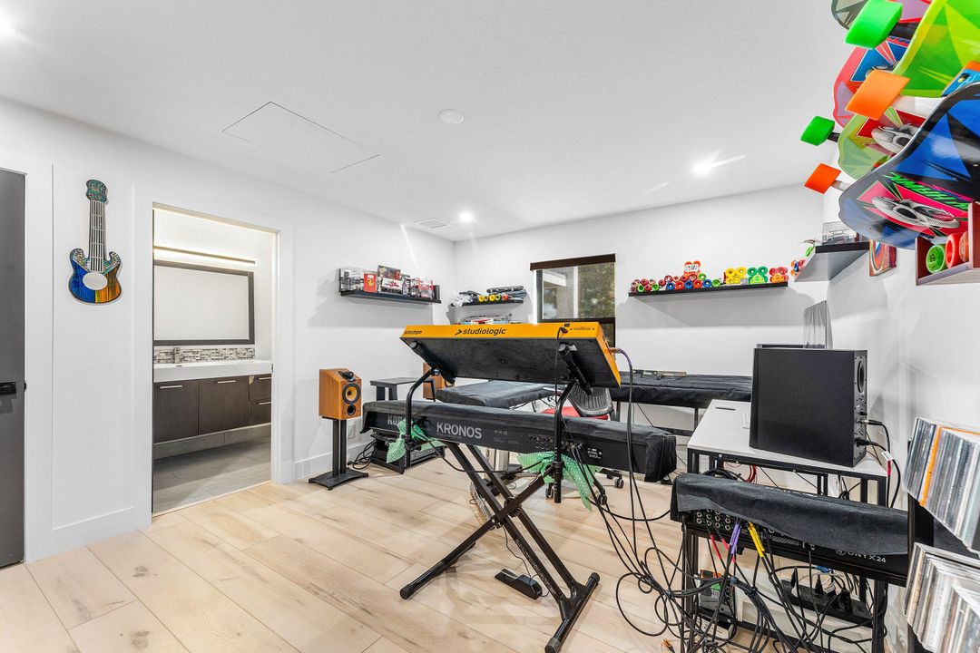 En Venta: $1,395,000 (4 camas, 3 baños, 2936 Pies cuadrados)