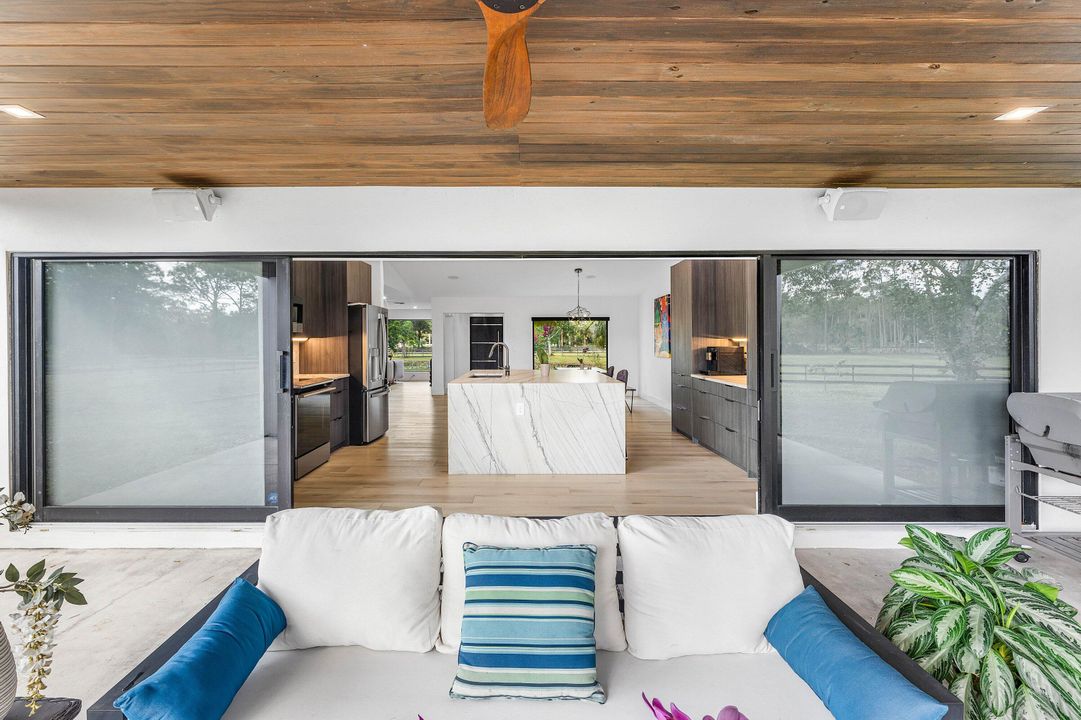 En Venta: $1,395,000 (4 camas, 3 baños, 2936 Pies cuadrados)