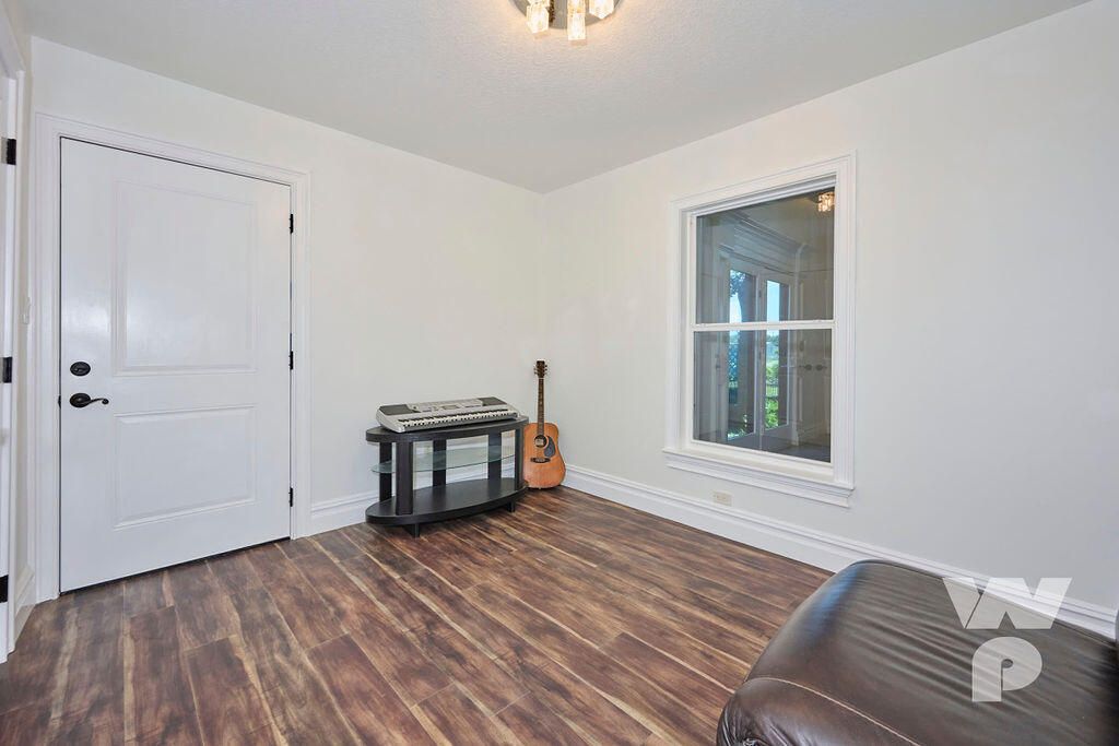 En Venta: $599,900 (4 camas, 2 baños, 1800 Pies cuadrados)