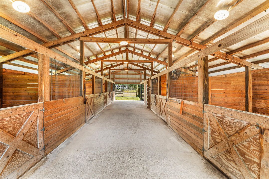 En Venta: $1,395,000 (4 camas, 3 baños, 2936 Pies cuadrados)