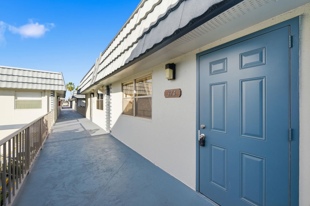 For Rent: $1,550 (1 beds, 1 baths, 720 Square Feet)