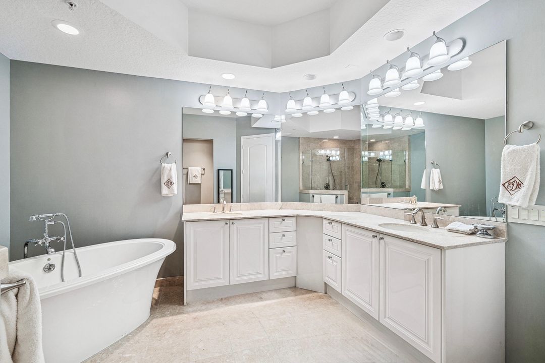 For Sale: $1,295,000 (2 beds, 2 baths, 1670 Square Feet)