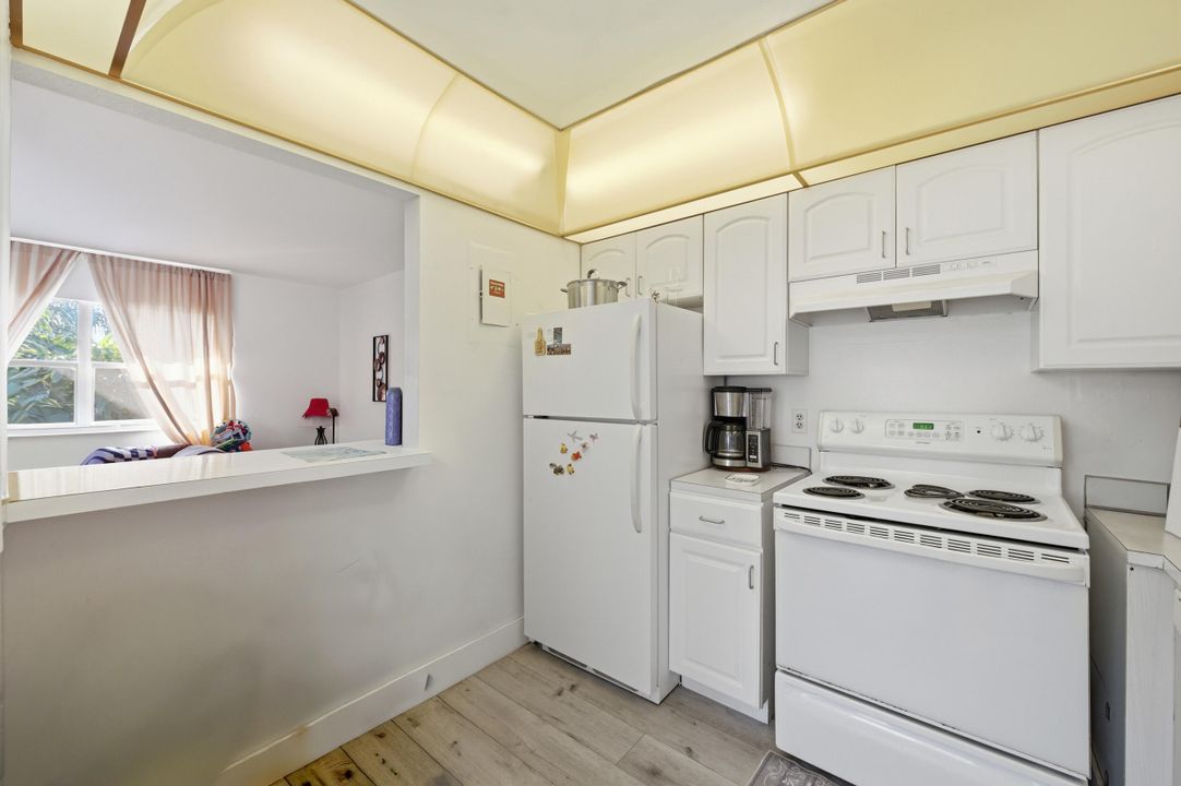 For Rent: $1,550 (1 beds, 1 baths, 720 Square Feet)