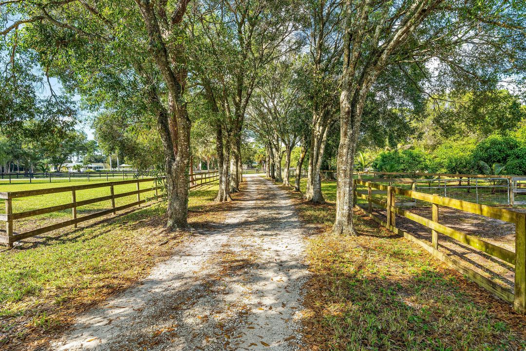 En Venta: $1,395,000 (4 camas, 3 baños, 2936 Pies cuadrados)