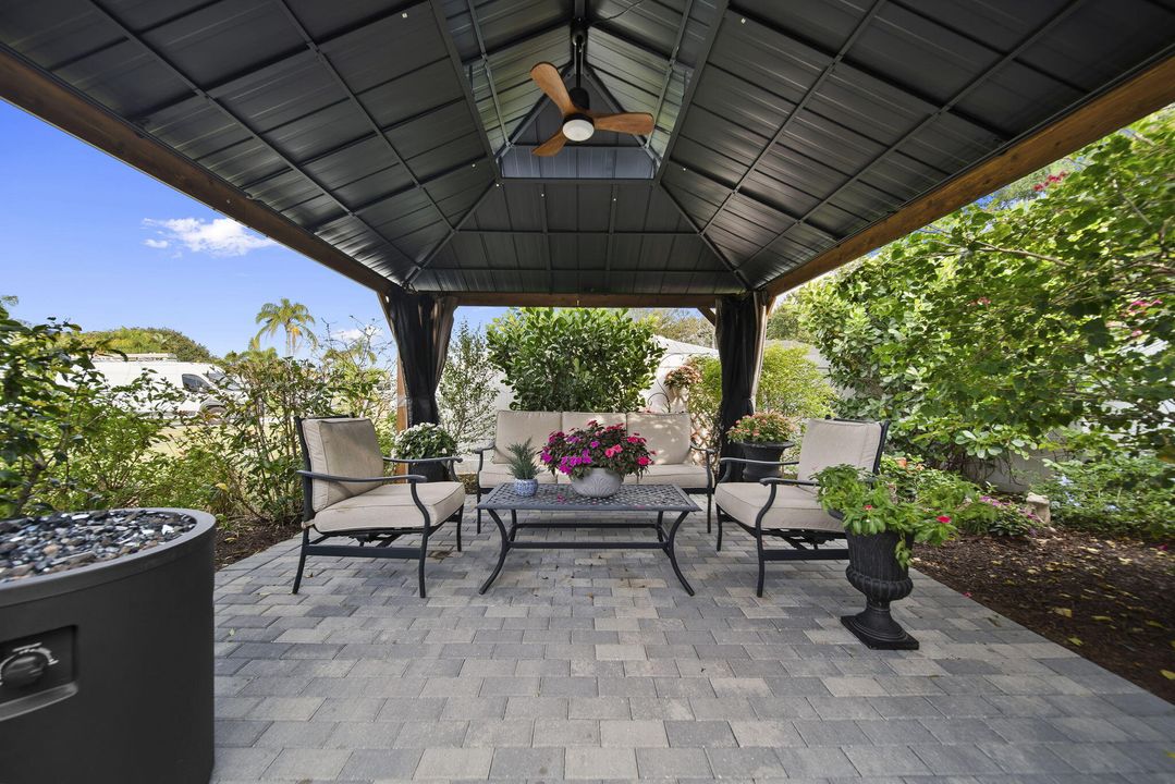 Active With Contract: $789,900 (4 beds, 3 baths, 2512 Square Feet)