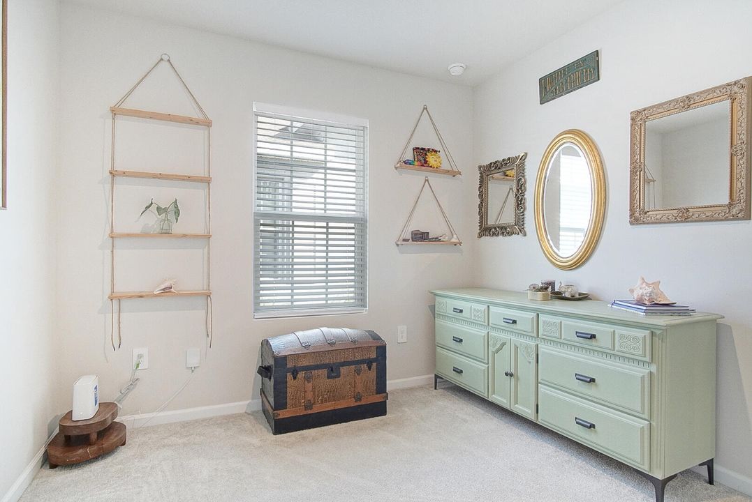 En Renta: $2,350 (3 camas, 2 baños, 1503 Pies cuadrados)