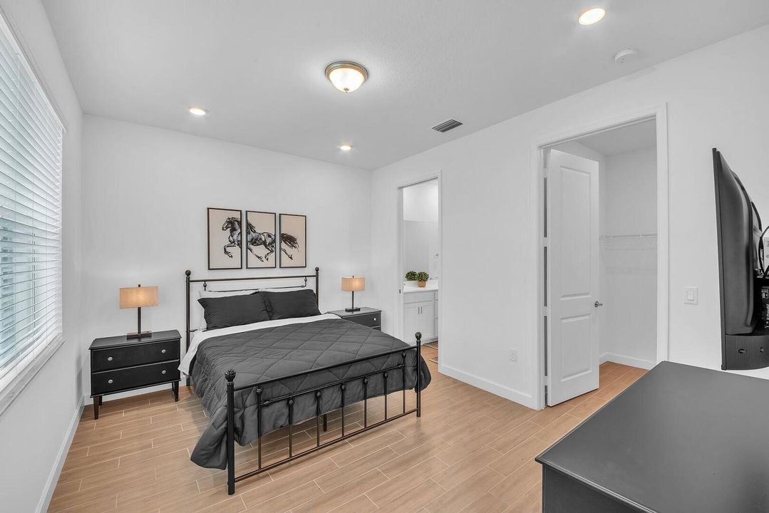 出租: $2,800 (2 贝兹, 2 浴室, 1319 平方英尺)