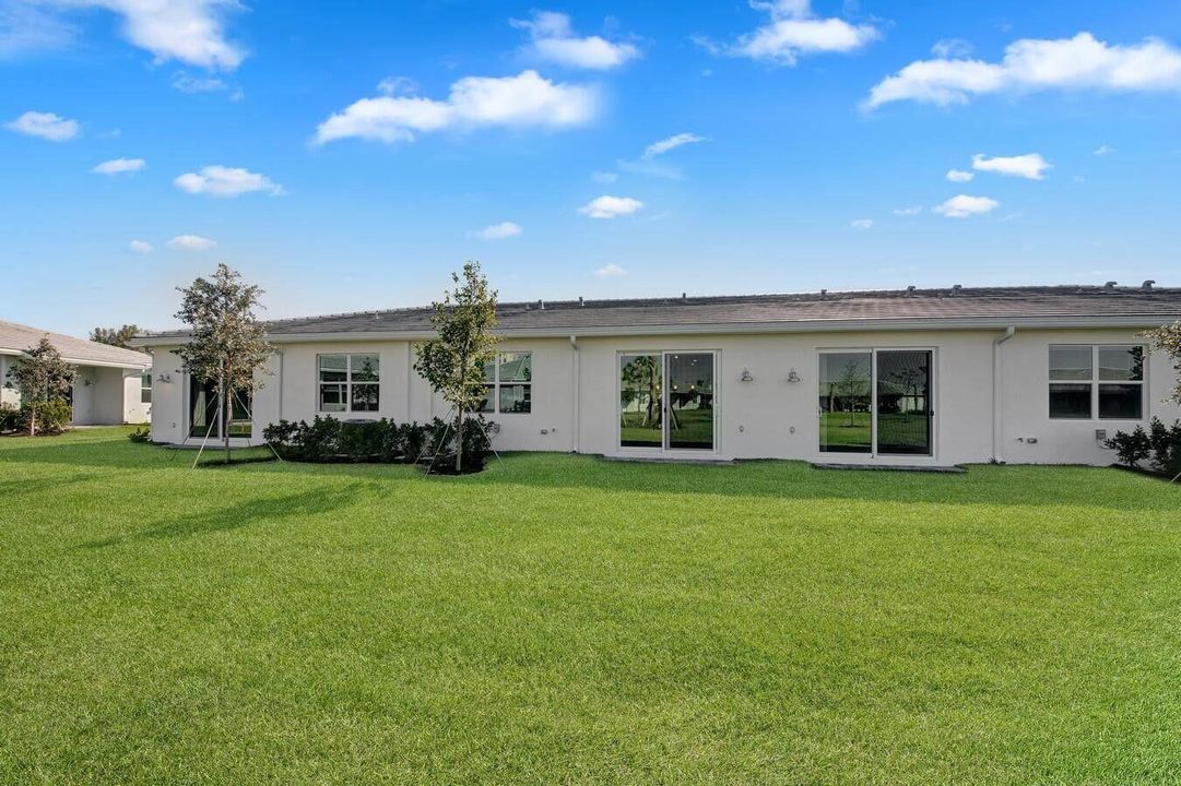 出租: $2,800 (2 贝兹, 2 浴室, 1319 平方英尺)