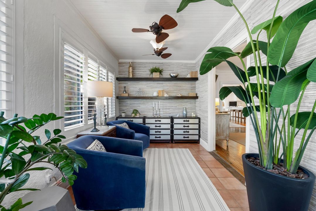 En Venta: $2,250,000 (4 camas, 3 baños, 2810 Pies cuadrados)