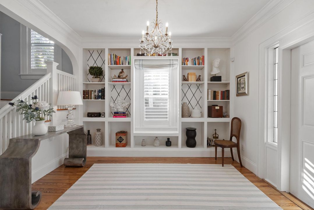 En Venta: $2,250,000 (4 camas, 3 baños, 2810 Pies cuadrados)