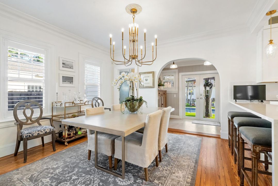 En Venta: $2,250,000 (4 camas, 3 baños, 2810 Pies cuadrados)