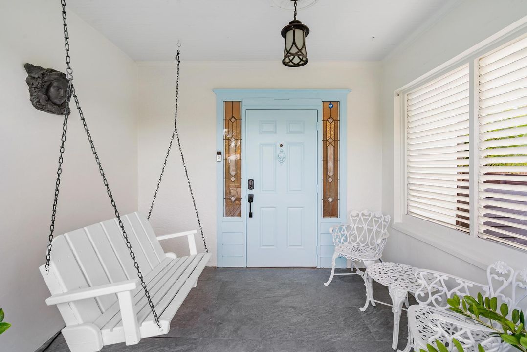 En Venta: $2,250,000 (4 camas, 3 baños, 2810 Pies cuadrados)