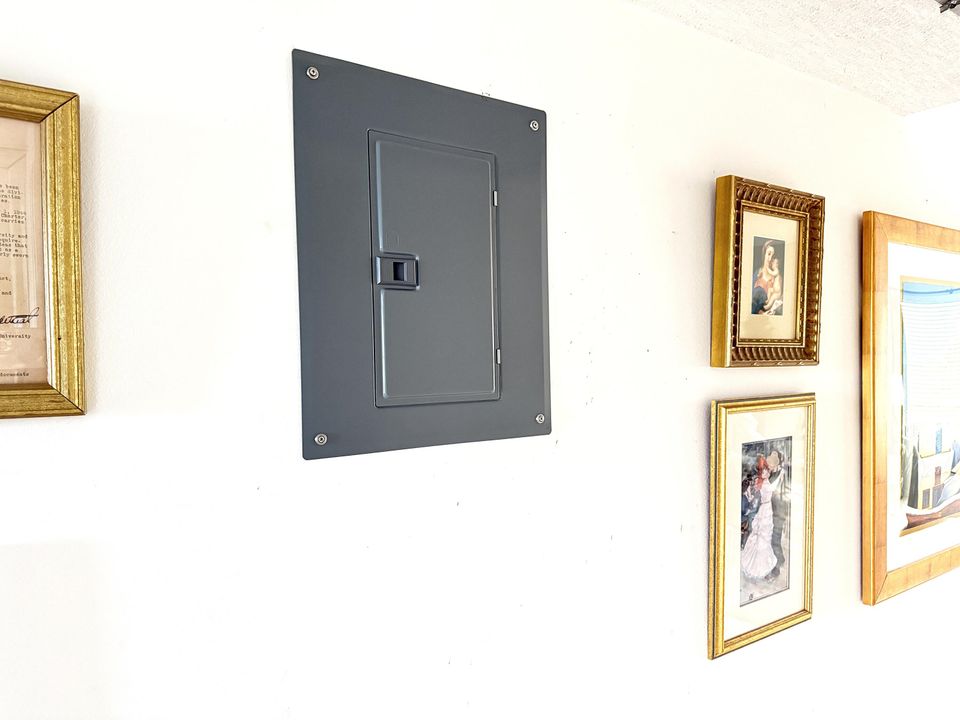 For Sale: $135,000 (2 beds, 2 baths, 983 Square Feet)