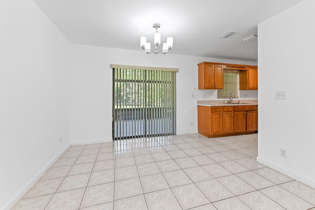 出租: $3,100 (3 贝兹, 2 浴室, 1196 平方英尺)