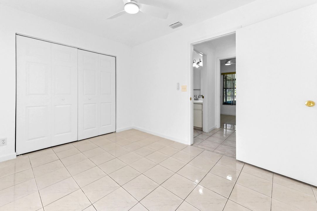 出租: $3,100 (3 贝兹, 2 浴室, 1196 平方英尺)