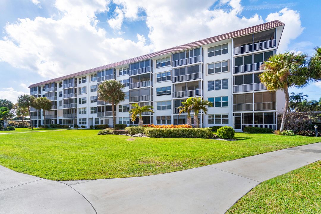 На продажу: $269,900 (2 спален, 2 ванн, 1200 Квадратных фут)