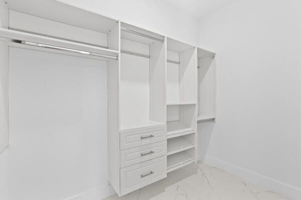 For Sale: $955,000 (4 beds, 3 baths, 2967 Square Feet)