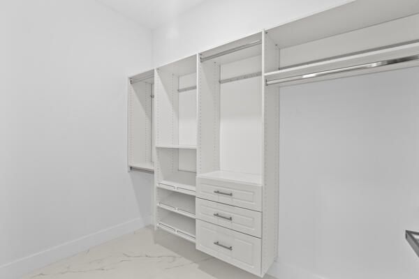 For Sale: $955,000 (4 beds, 3 baths, 2967 Square Feet)