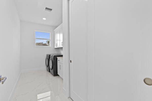 For Sale: $955,000 (4 beds, 3 baths, 2967 Square Feet)