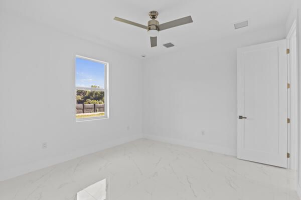 For Sale: $955,000 (4 beds, 3 baths, 2967 Square Feet)