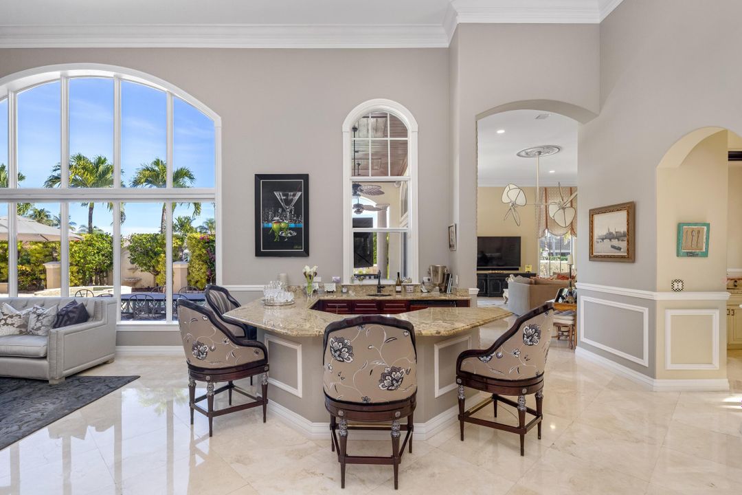 For Sale: $4,595,000 (5 beds, 6 baths, 5506 Square Feet)