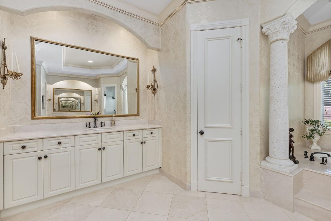 For Sale: $4,595,000 (5 beds, 6 baths, 5506 Square Feet)