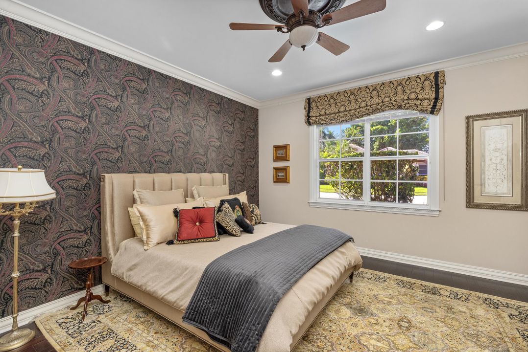 For Sale: $4,595,000 (5 beds, 6 baths, 5506 Square Feet)