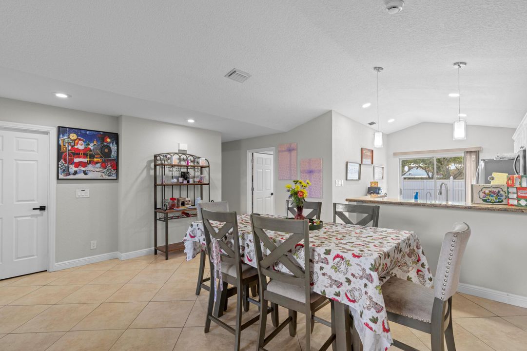 En Venta: $475,000 (4 camas, 2 baños, 1690 Pies cuadrados)