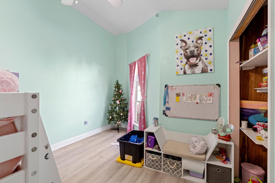 En Venta: $475,000 (4 camas, 2 baños, 1690 Pies cuadrados)