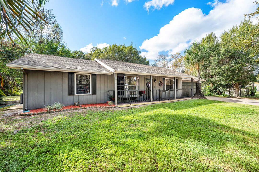 For Sale: $529,999 (3 beds, 2 baths, 1261 Square Feet)