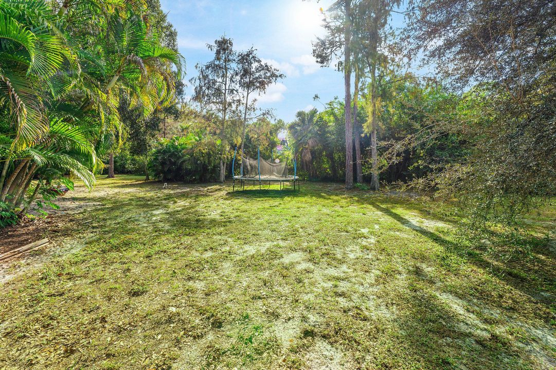 For Sale: $529,999 (3 beds, 2 baths, 1261 Square Feet)