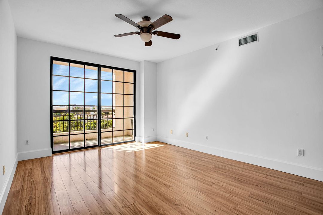 На продажу: $475,000 (2 спален, 2 ванн, 1073 Квадратных фут)