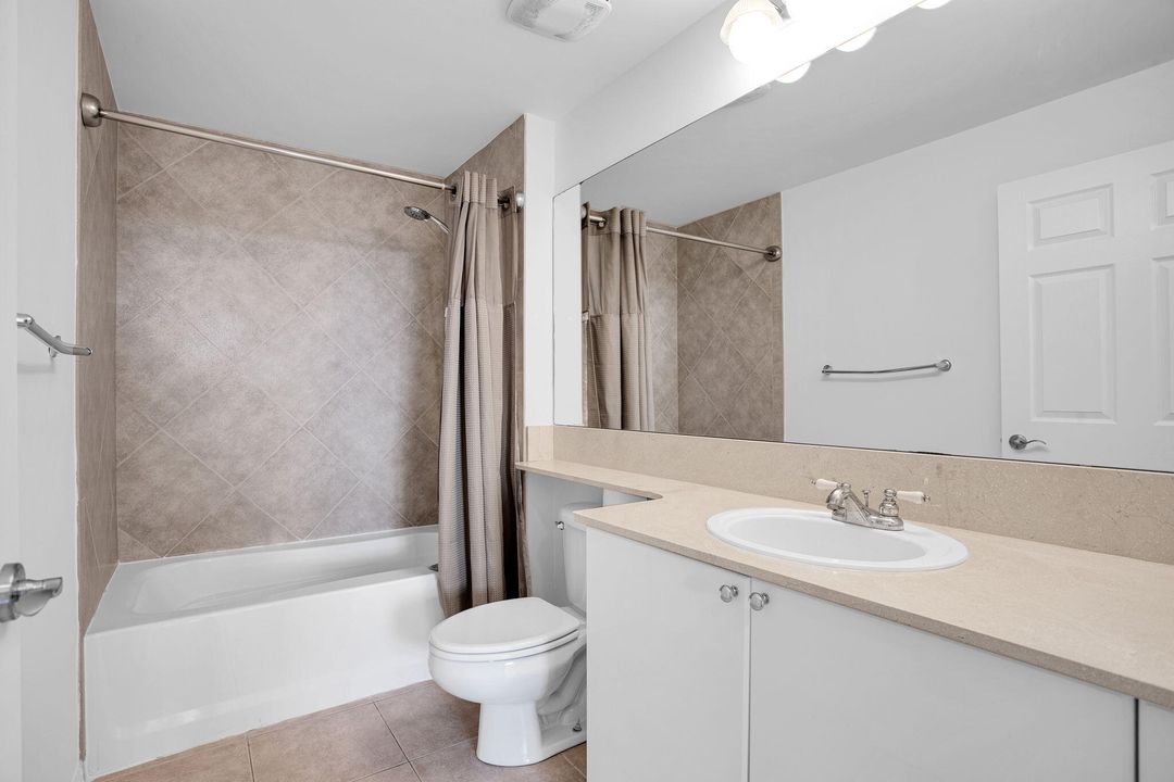 На продажу: $475,000 (2 спален, 2 ванн, 1073 Квадратных фут)