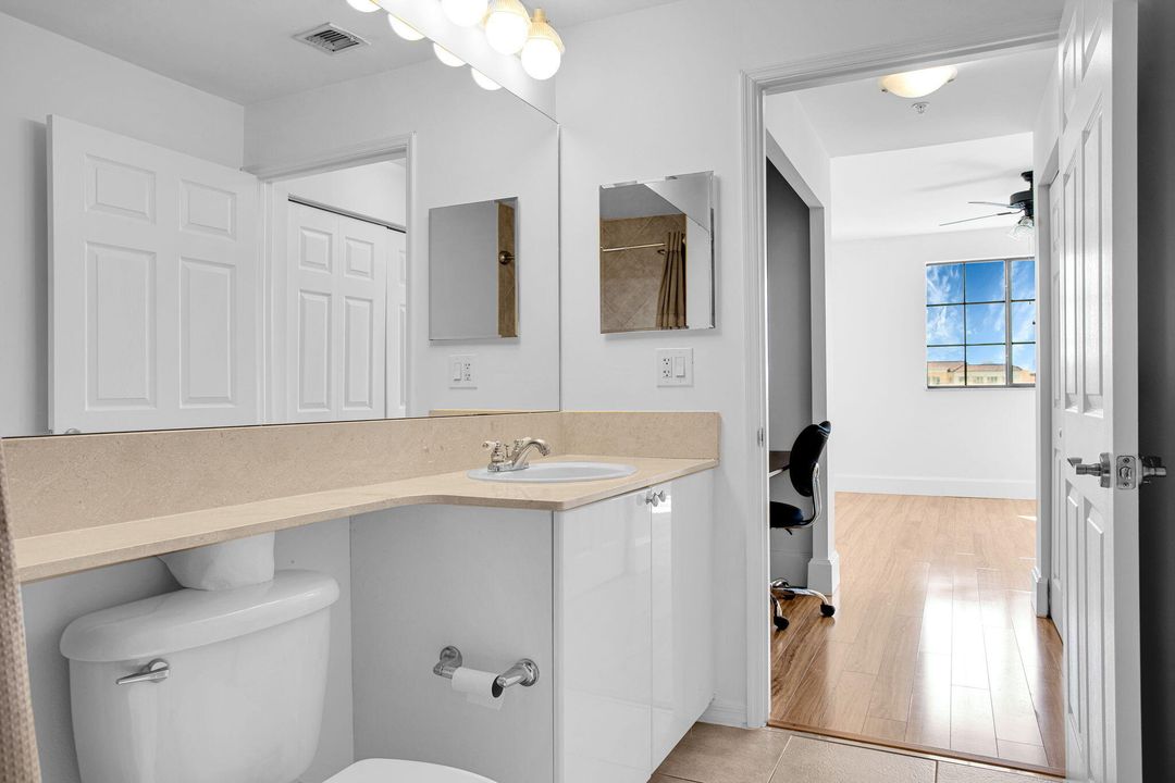 На продажу: $475,000 (2 спален, 2 ванн, 1073 Квадратных фут)