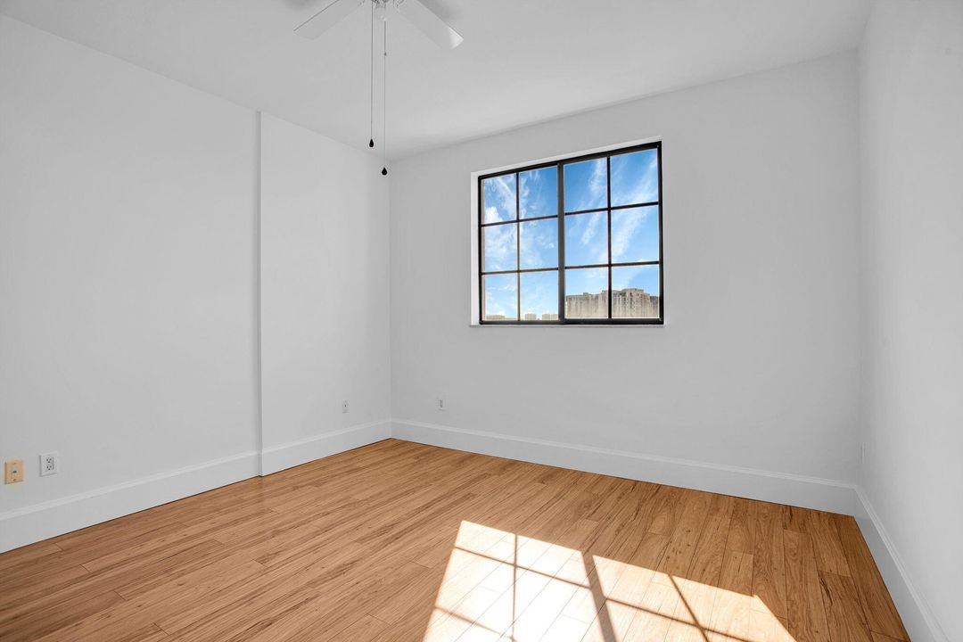 На продажу: $475,000 (2 спален, 2 ванн, 1073 Квадратных фут)