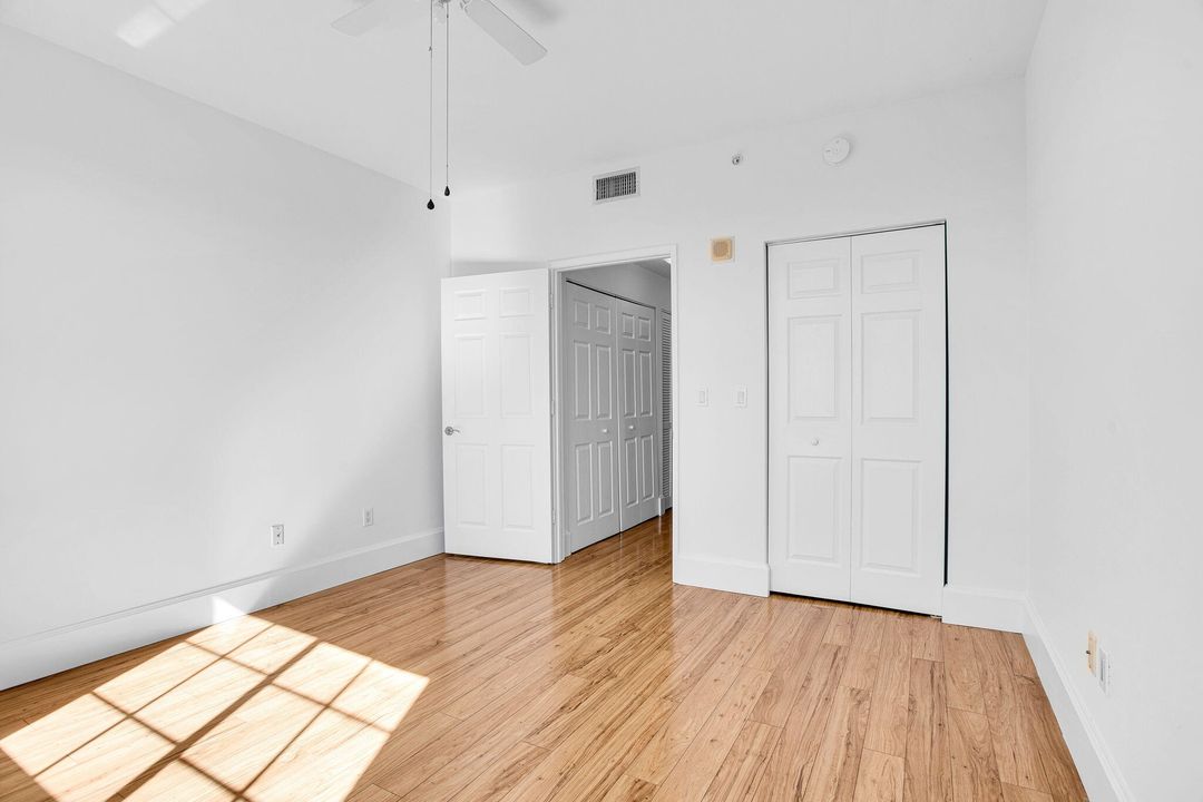 На продажу: $475,000 (2 спален, 2 ванн, 1073 Квадратных фут)