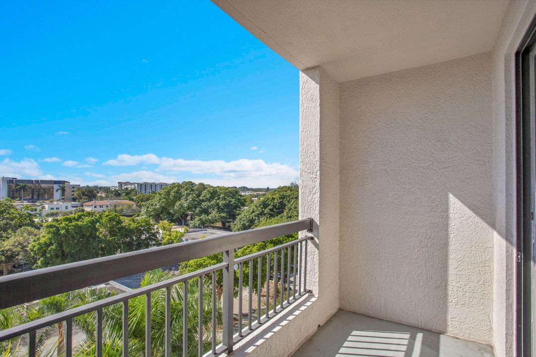 На продажу: $475,000 (2 спален, 2 ванн, 1073 Квадратных фут)