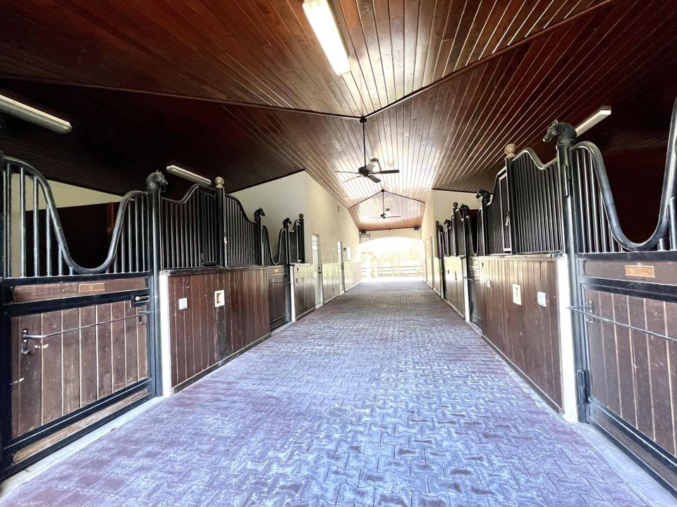 En Venta: $3,725,000 (4 camas, 3 baños, 4536 Pies cuadrados)