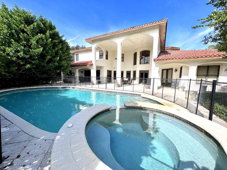 En Venta: $3,725,000 (4 camas, 3 baños, 4536 Pies cuadrados)