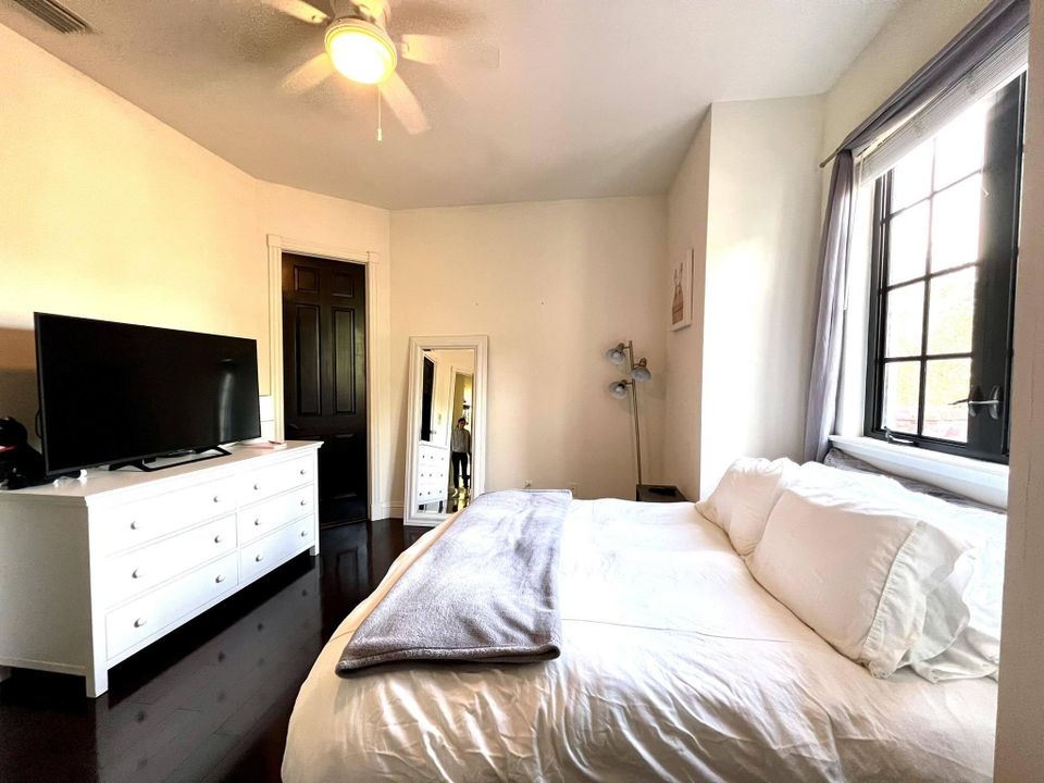 En Venta: $3,725,000 (4 camas, 3 baños, 4536 Pies cuadrados)